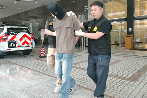 ◎ 內地外僱涉巨額詐騙、清洗黑錢被拘。