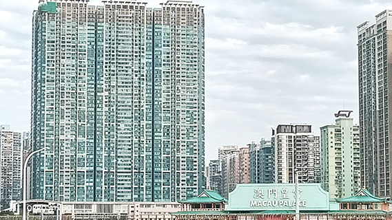 在跨境園區珠海一側拍攝的澳門內港一角