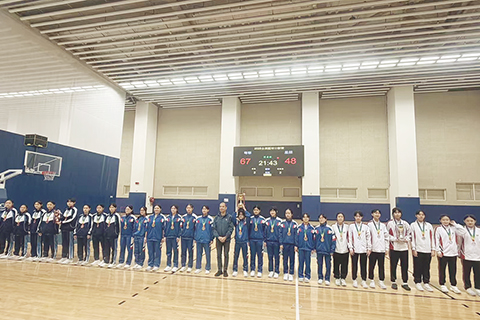 ◎ 全澳分齡籃球賽頒獎。