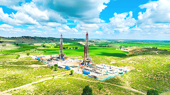 圖為鑽井作業現場。(資料圖,長慶油田 供圖)