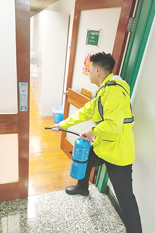 ◎ 理大舉行火警疏散演習。