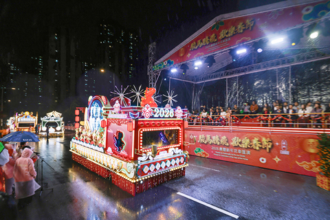 ◎ 「駿馬騰飛歡樂春節 二0二六農曆新年花車匯演」在北區上演。