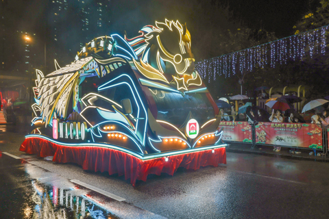 ◎ 「駿馬騰飛歡樂春節 二0二六農曆新年花車匯演」在北區上演。
