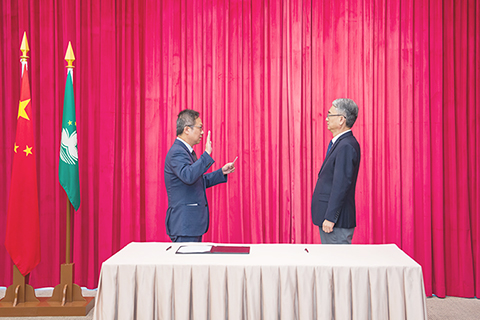 ◎ 林智龍宣誓就任立會輔助部門秘書長。