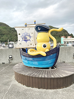 海天步道上八爪魚裝置