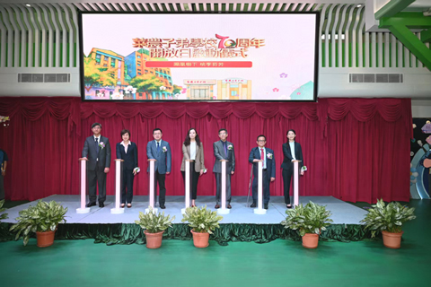 ◎ 菜農舉行建校七十周年校慶開放日。