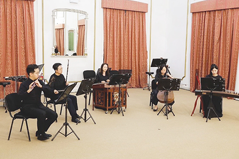 ◎ 澳門中樂團以悠揚激昂的旋律,展現中華文化的底蘊。