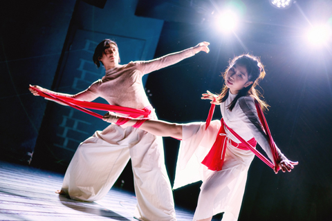 ◎ 葉巧琳新歌MV融合現代舞。