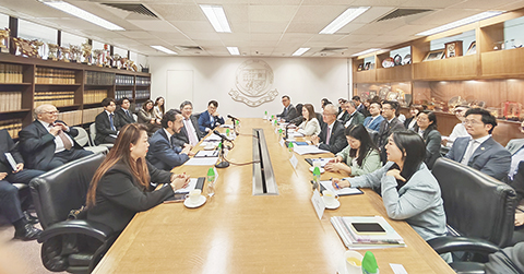 ◎ 律師公會訪港兩大法律執業團體。